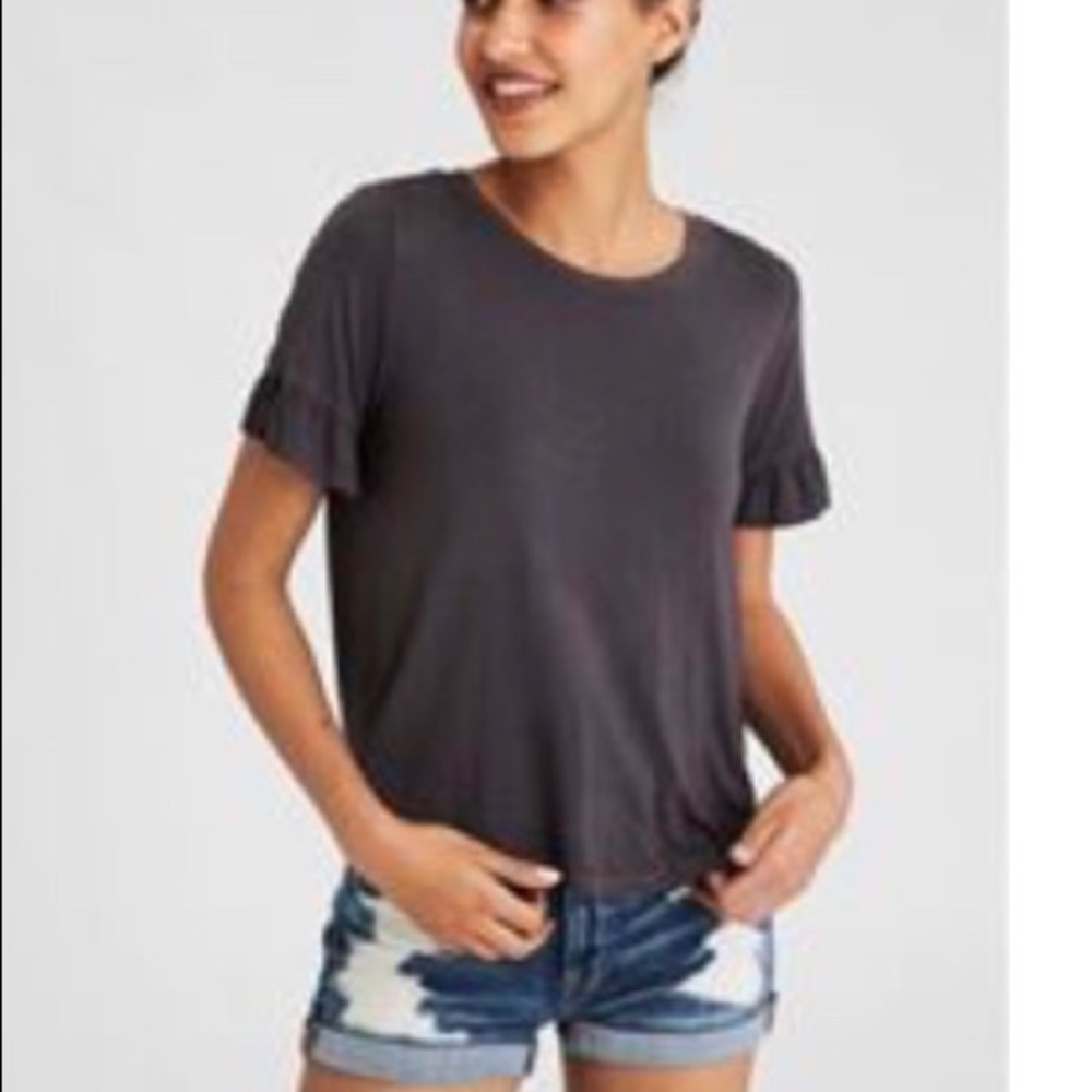 American Eagle Soft & Sexy XL purple ruffle tee